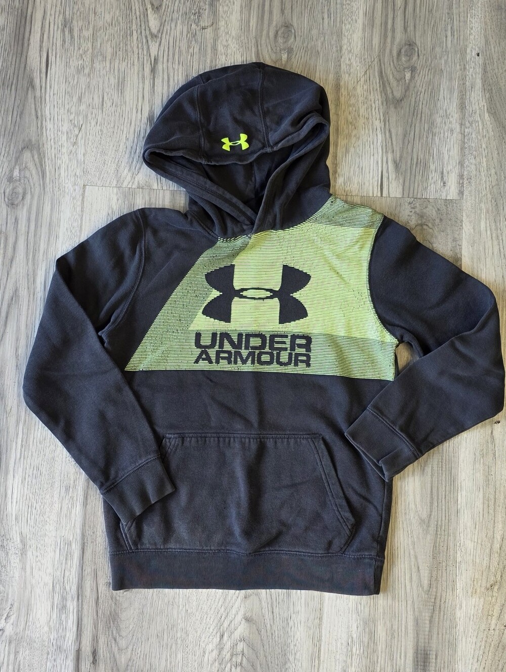 Under Armour Boys Medium ColdGear Neon Logo Hoodie